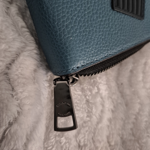 Coach X NASA w/  Space Patches  River Blue Zippered Accordion Wallet 30422 - Picture 4 of 14